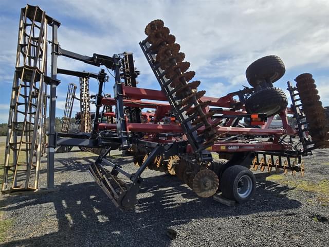Image of Case IH 335VT equipment image 4