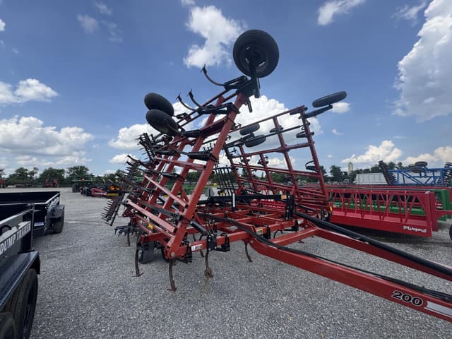 Image of Case IH Tigermate 200 equipment image 4