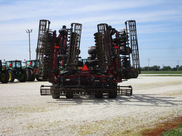 Image of Case IH 335VT equipment image 3
