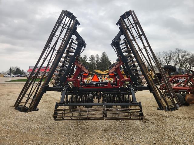 Image of Case IH 335VT equipment image 3
