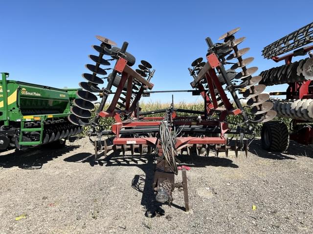 Image of Case IH 345 equipment image 1