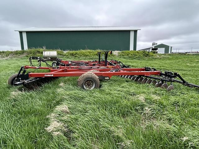 Image of Case IH 345 equipment image 4