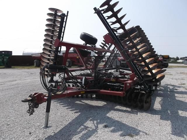 Image of Case IH 345 equipment image 3