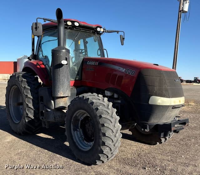 Image of Case IH Magnum 220 equipment image 2