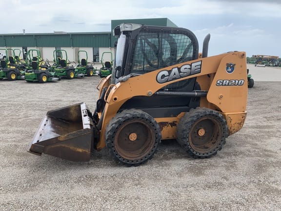 2015 Case SR210 Equipment Image0
