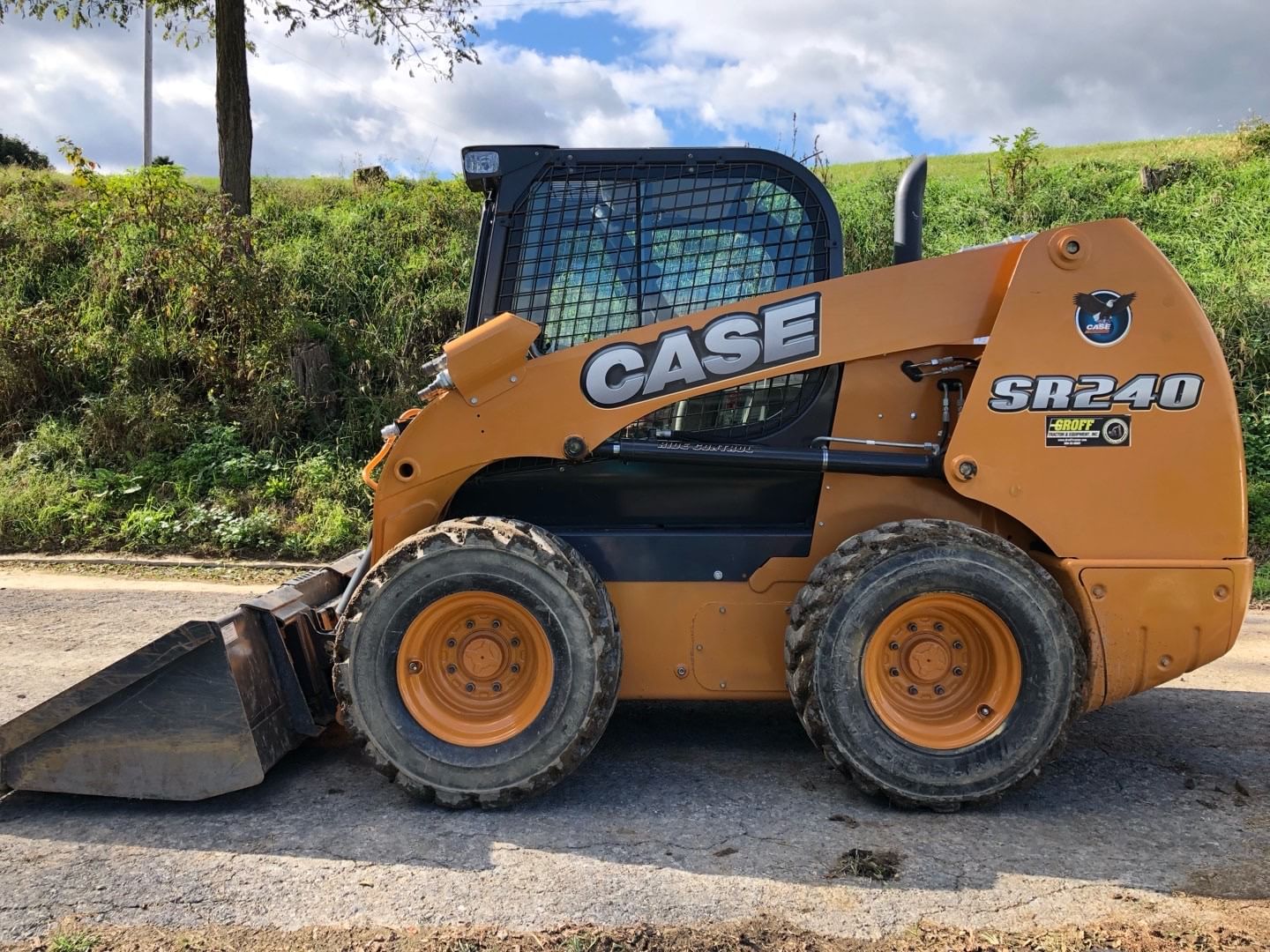 2015 Case SR240 Equipment Image0
