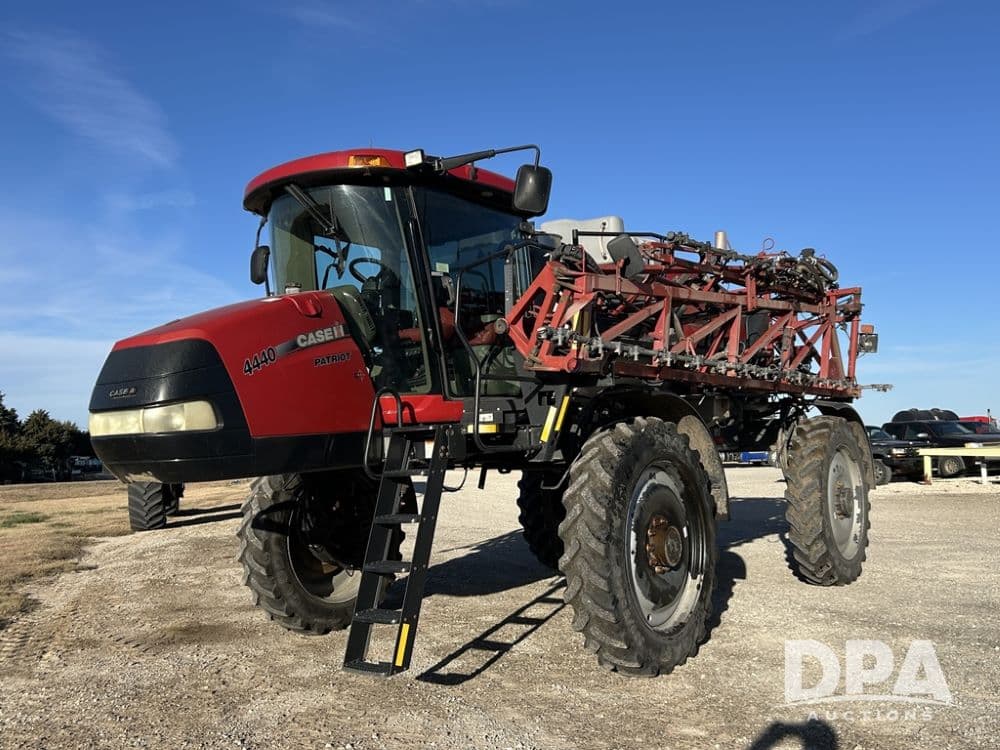 Image of Case IH Patriot 4440 Primary image