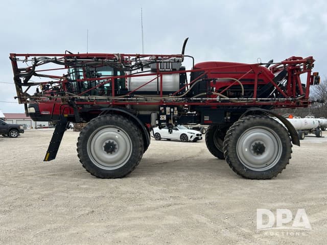 Image of Case IH Patriot 4440 equipment image 3