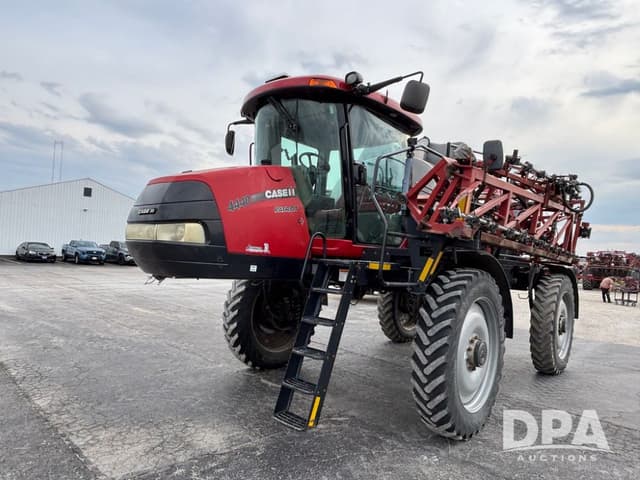 Image of Case IH Patriot 4440 equipment image 1