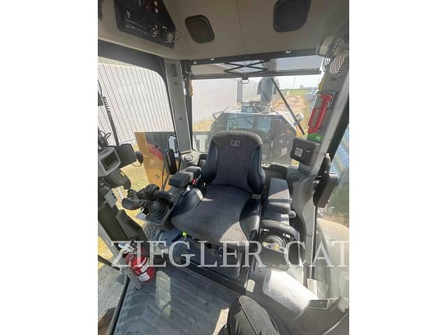Image of Caterpillar 140M3 equipment image 2