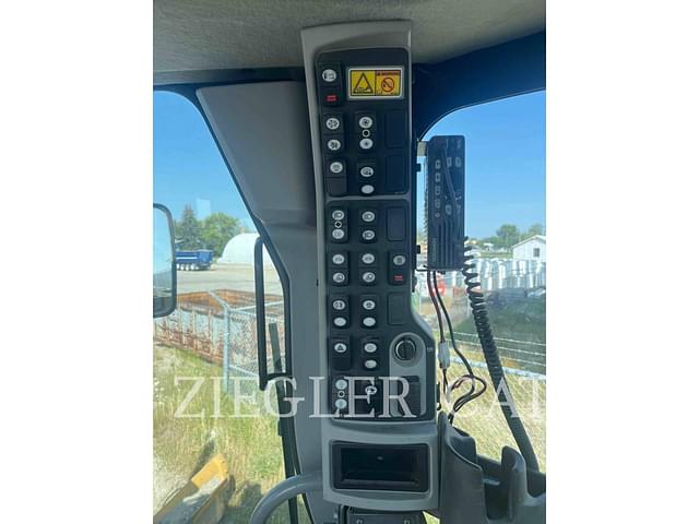 Image of Caterpillar 140M3 equipment image 3