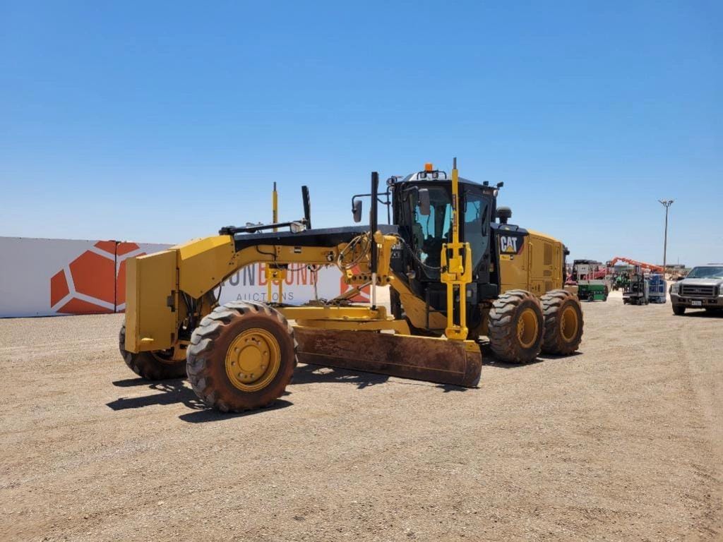 2015 Caterpillar 140M3 Equipment Image0