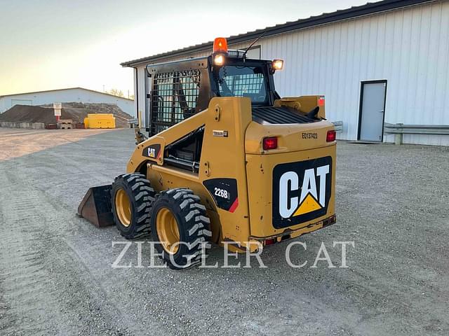 Image of Caterpillar 226B3 equipment image 3