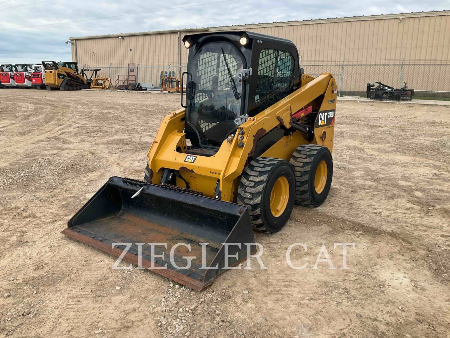 2015 Caterpillar 236D Equipment Image0