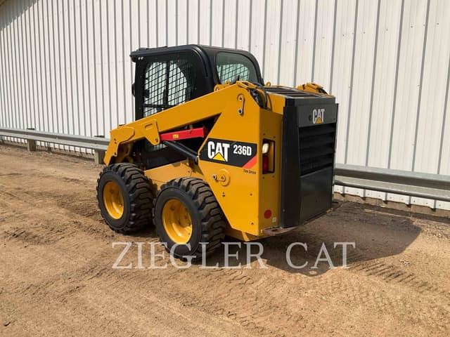 Image of Caterpillar 236D equipment image 3