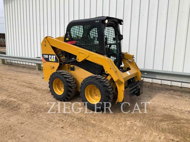 Image of Caterpillar 236D equipment image 1