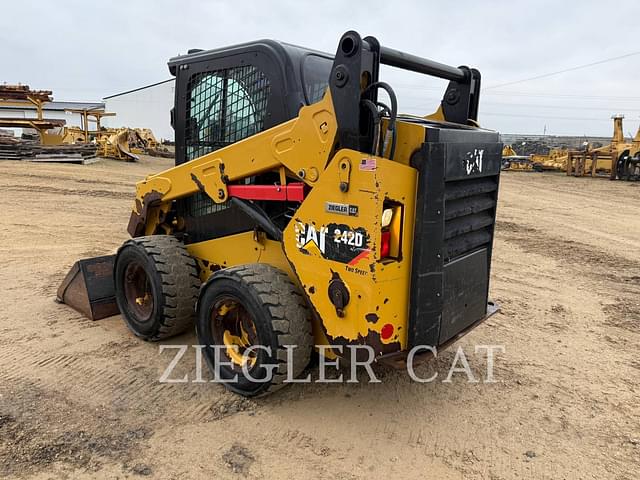 Image of Caterpillar 242D equipment image 2