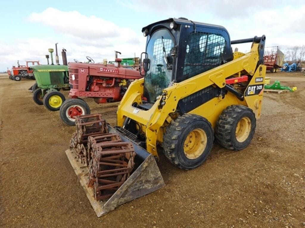 2015 Caterpillar 242D Equipment Image0