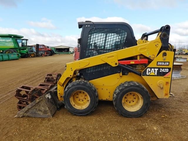 Image of Caterpillar 242D equipment image 4