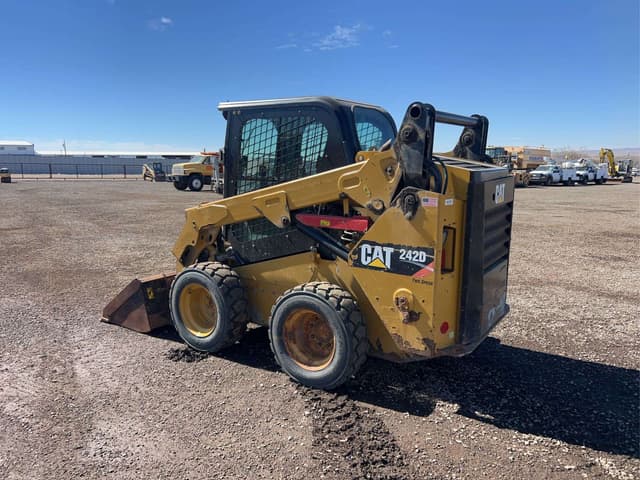 Image of Caterpillar 242D equipment image 3