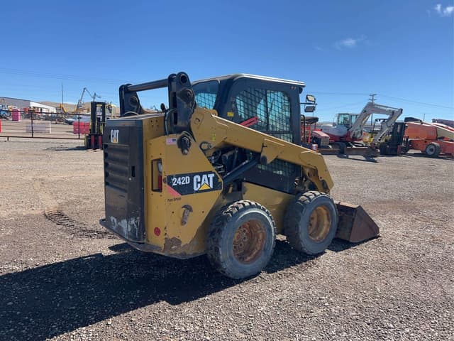 Image of Caterpillar 242D equipment image 2