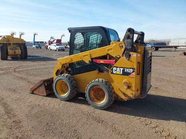 Image of Caterpillar 242D equipment image 3