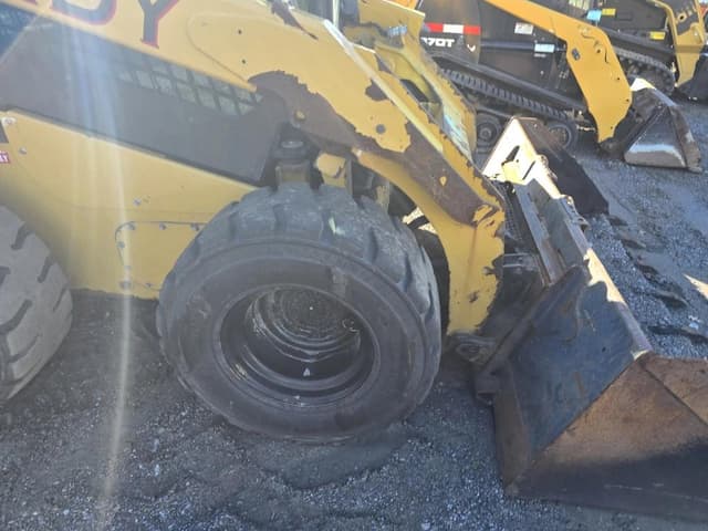 Image of Caterpillar 262D equipment image 4