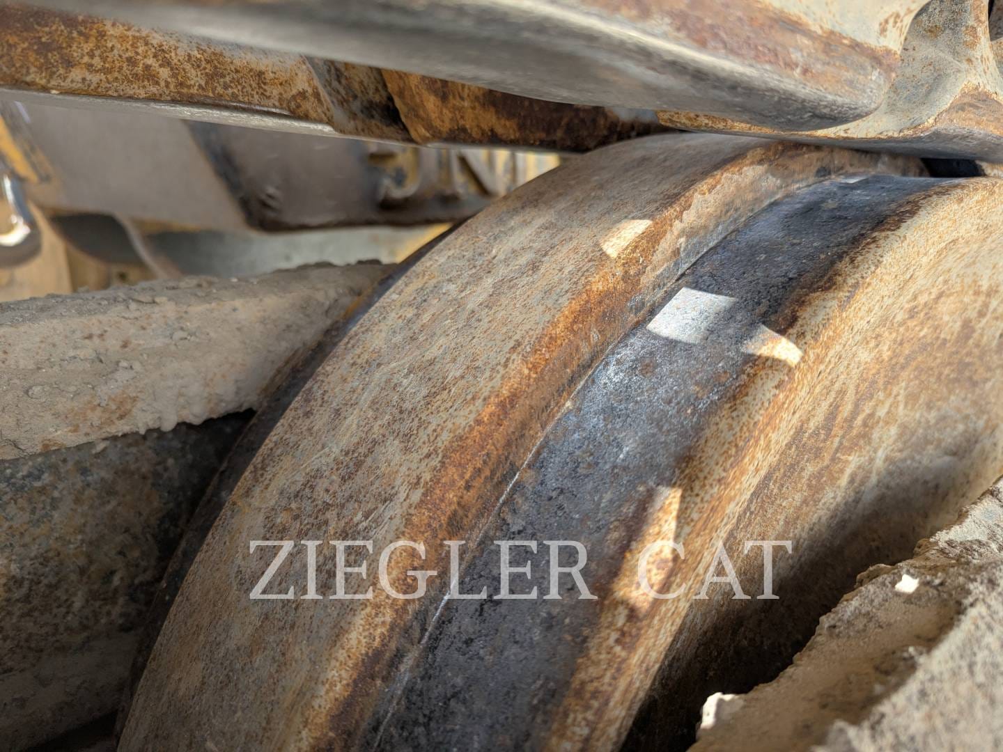 2015 Caterpillar 349F Equipment Image0