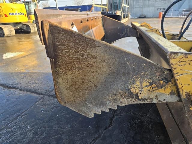 Image of Caterpillar 450F equipment image 4