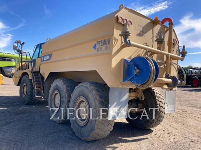 Image of Caterpillar 725C equipment image 3