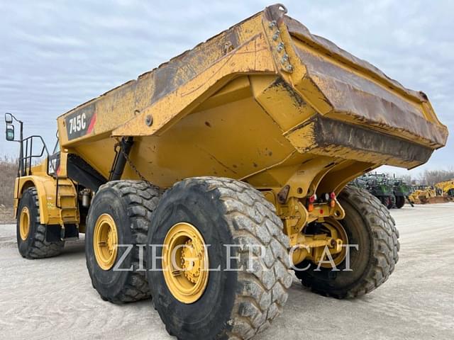 Image of Caterpillar 745C equipment image 4