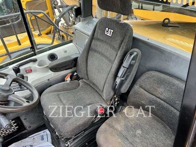 Image of Caterpillar 745C equipment image 3