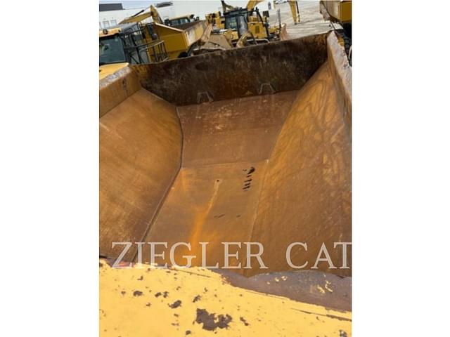 Image of Caterpillar 745C equipment image 4