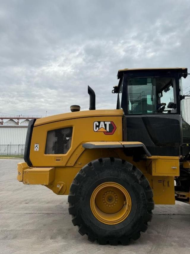 Image of Caterpillar 924K equipment image 2