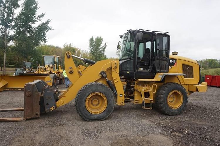 2015 Caterpillar 924K Equipment Image0