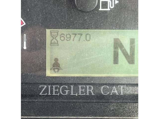 Image of Caterpillar 926M equipment image 4