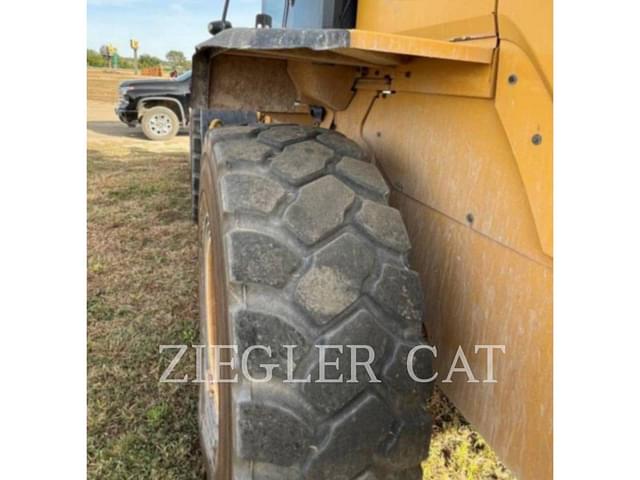 Image of Caterpillar 926M equipment image 1