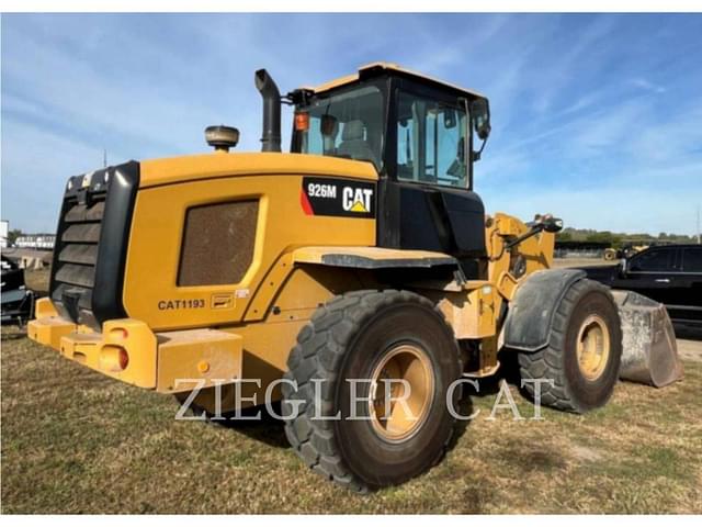 Image of Caterpillar 926M equipment image 2