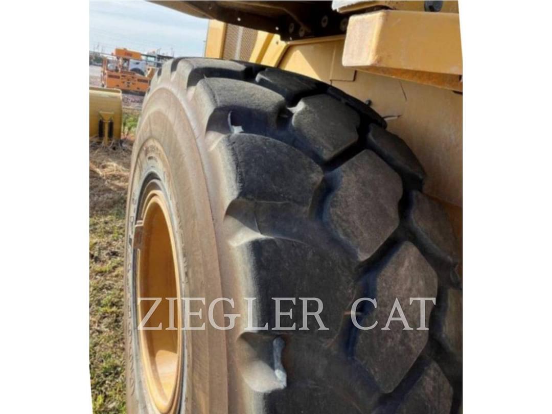 Image of Caterpillar 926M Primary image