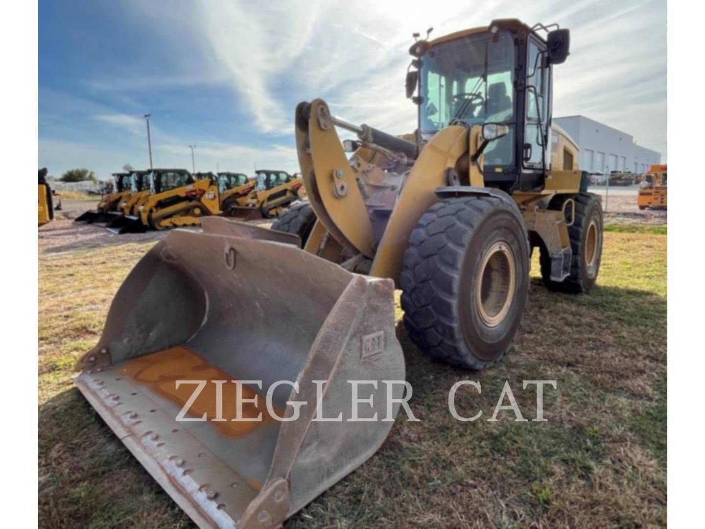2015 Caterpillar 926M Equipment Image0