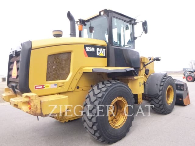 Image of Caterpillar 926M equipment image 2