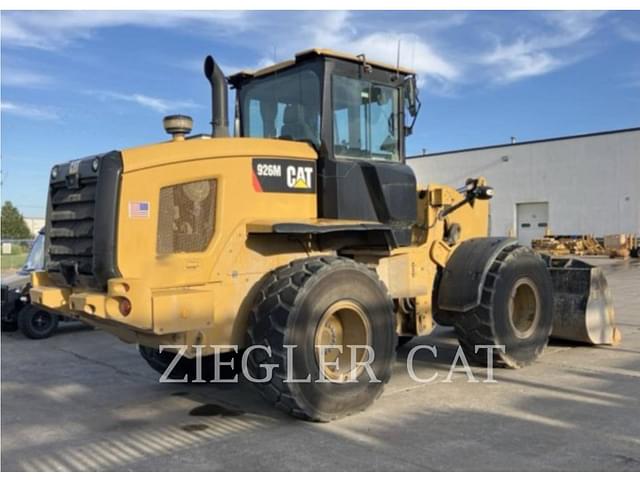 Image of Caterpillar 926M equipment image 4