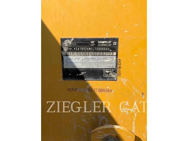 Image of Caterpillar 926M equipment image 2