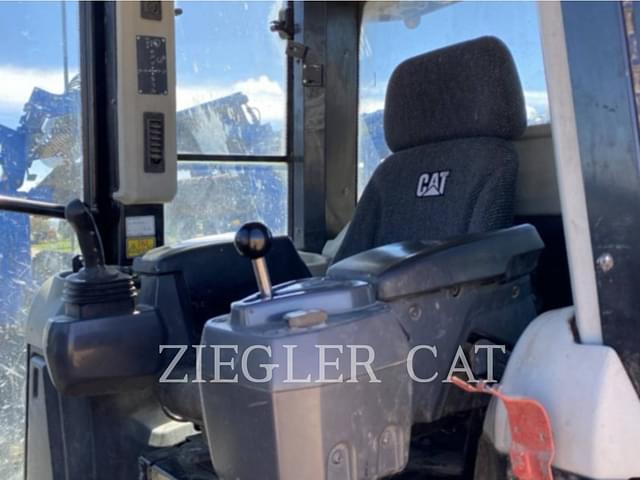 Image of Caterpillar 963K equipment image 2