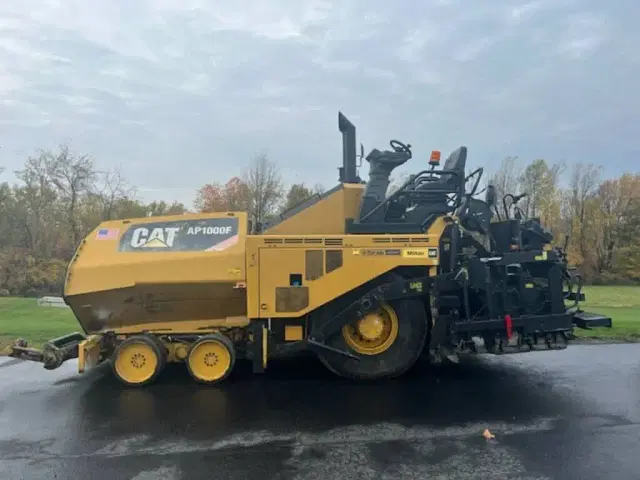 Image of Caterpillar AP-1000F equipment image 1