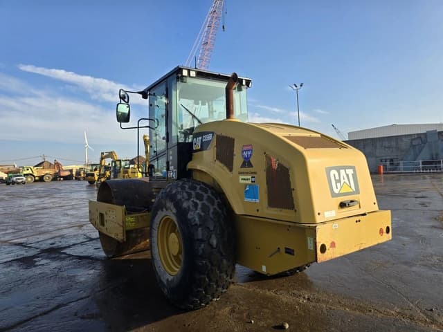 Image of Caterpillar CS56B equipment image 4