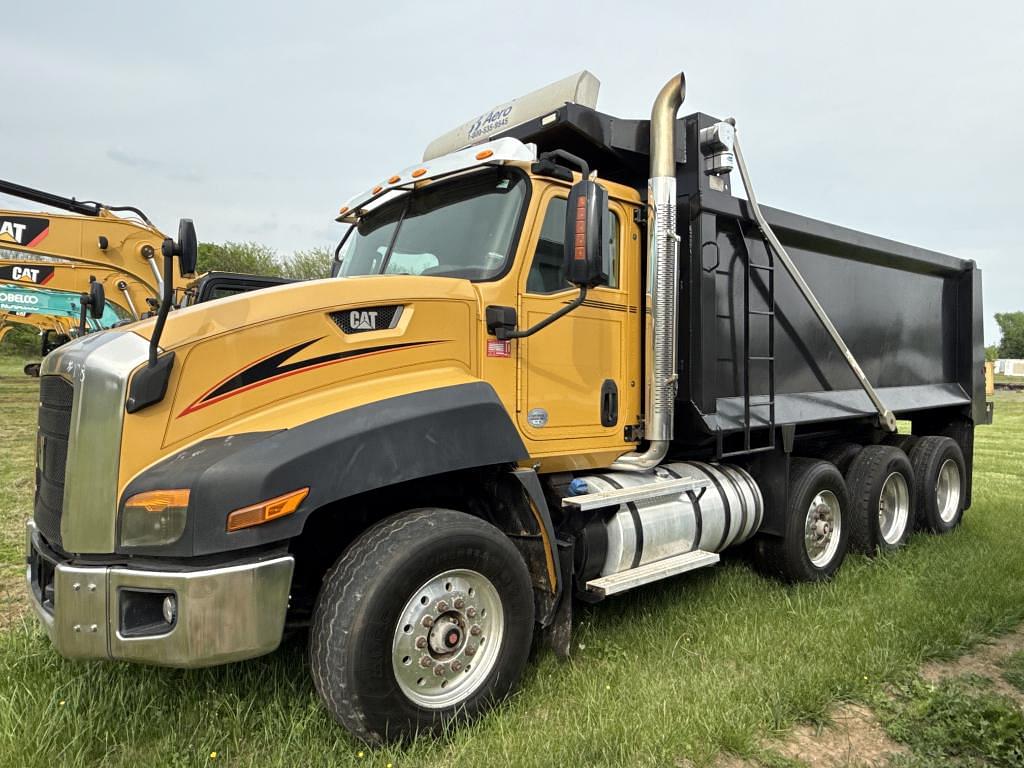 Image of Caterpillar CT660L Primary image