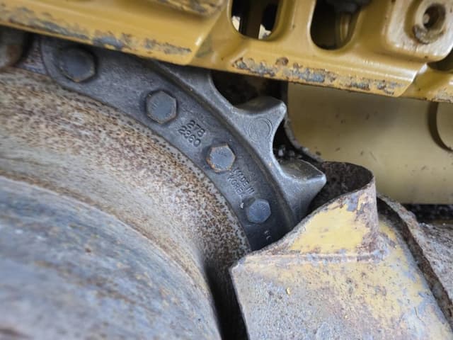 Image of Caterpillar D5K2 equipment image 3