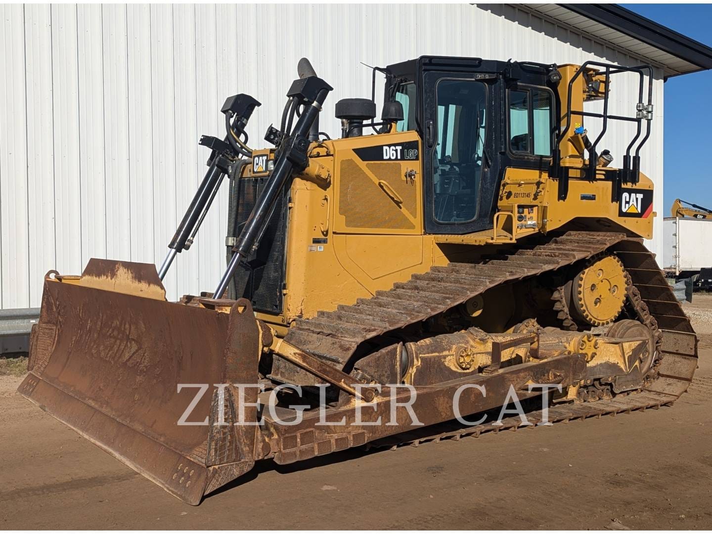 Main image Caterpillar D6T LGP