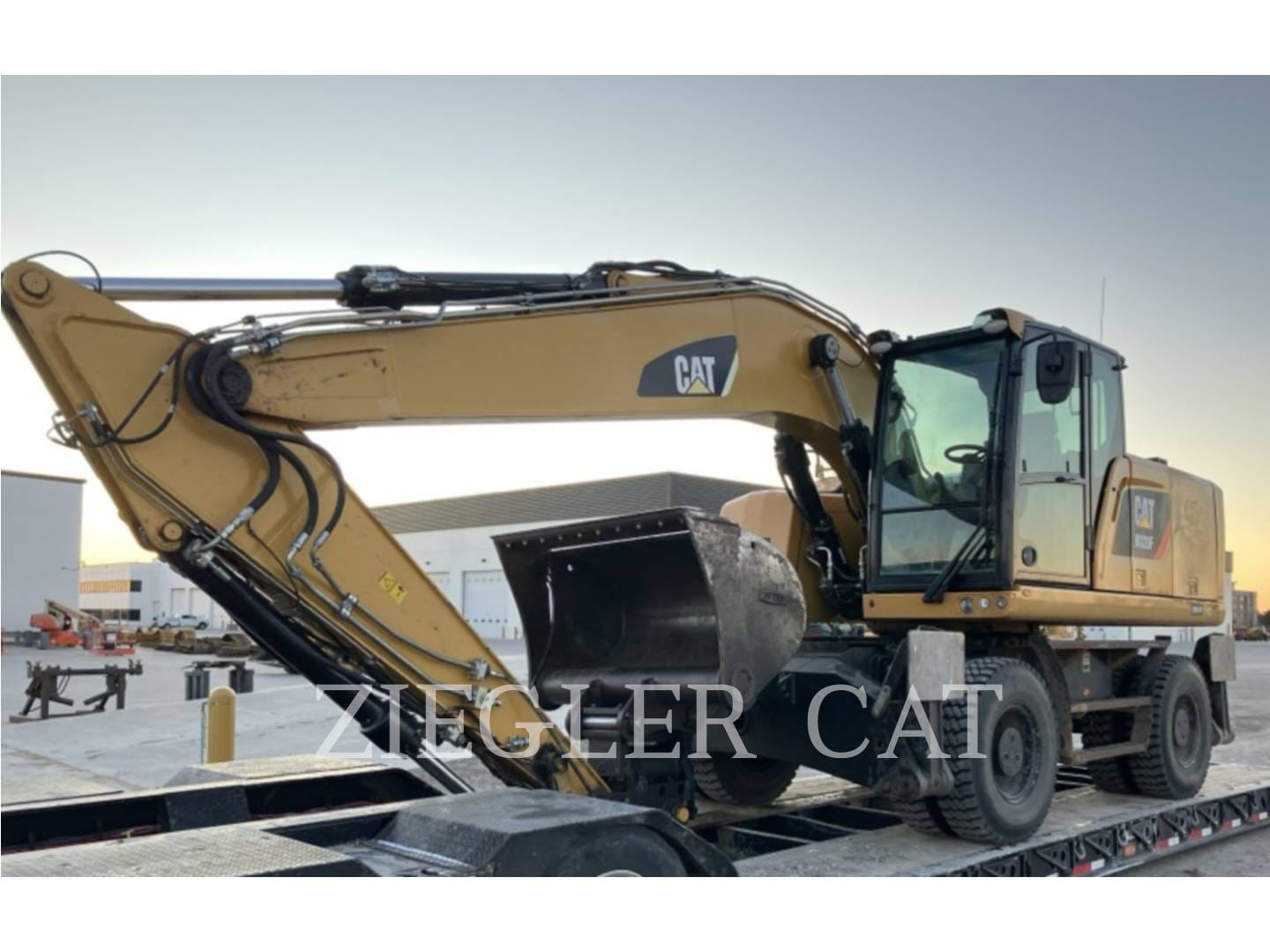 2015 Caterpillar M320F Equipment Image0